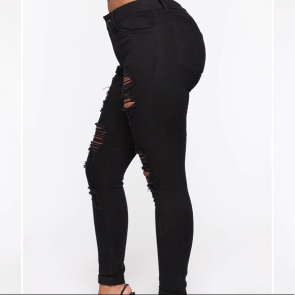 Black Fashionnova ripped Jeans - Picture 2 of 5